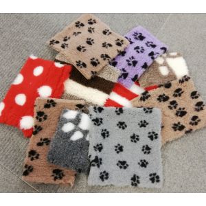 Pieniä karva-alustapaloja, 10kpl sekalainen setti