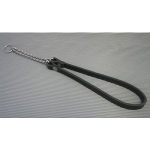 Litteä puolikuristava nahkapanta paksulla ketjulla